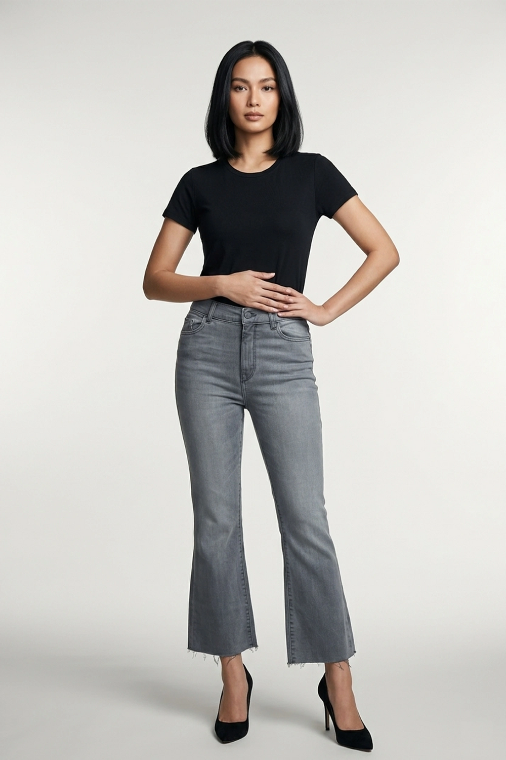 Women's Straight Mid Rise Jeans Raw Hem Cropped Denim