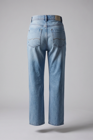 Women's Light Blue High Rise Straight Cut Jeans - Classic